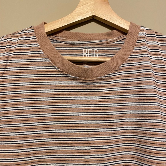 Cute striped crop top - Picture 2 of 2